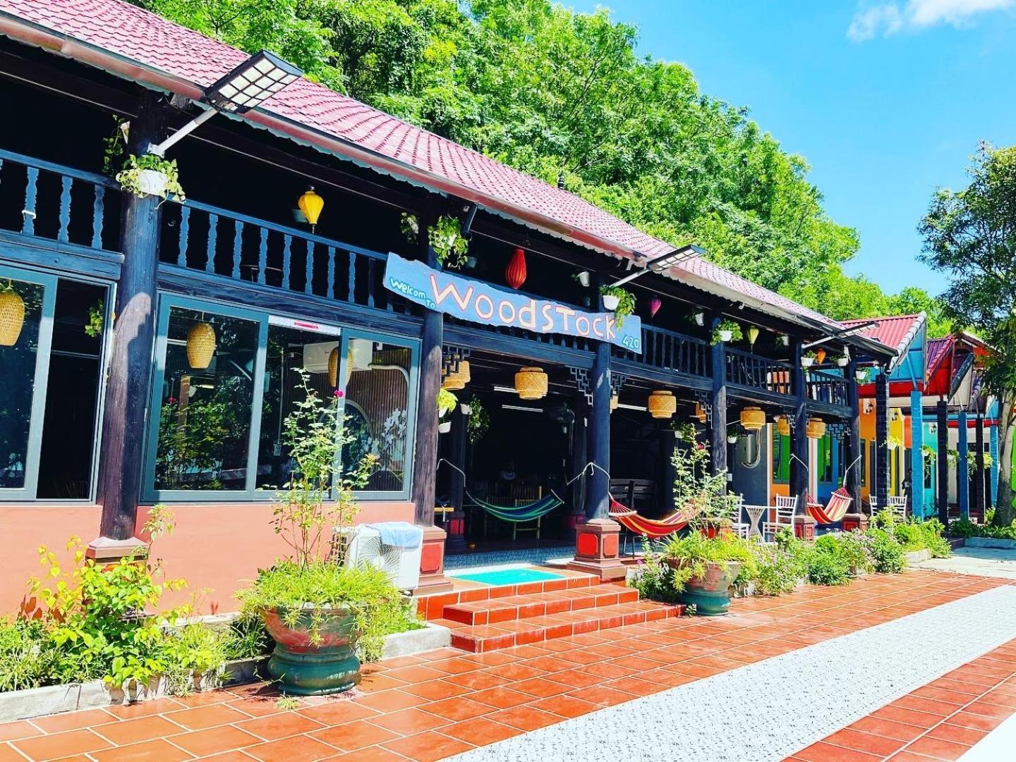Woodstock Beach Camp Xuan Dam ภายนอก รูปภาพ